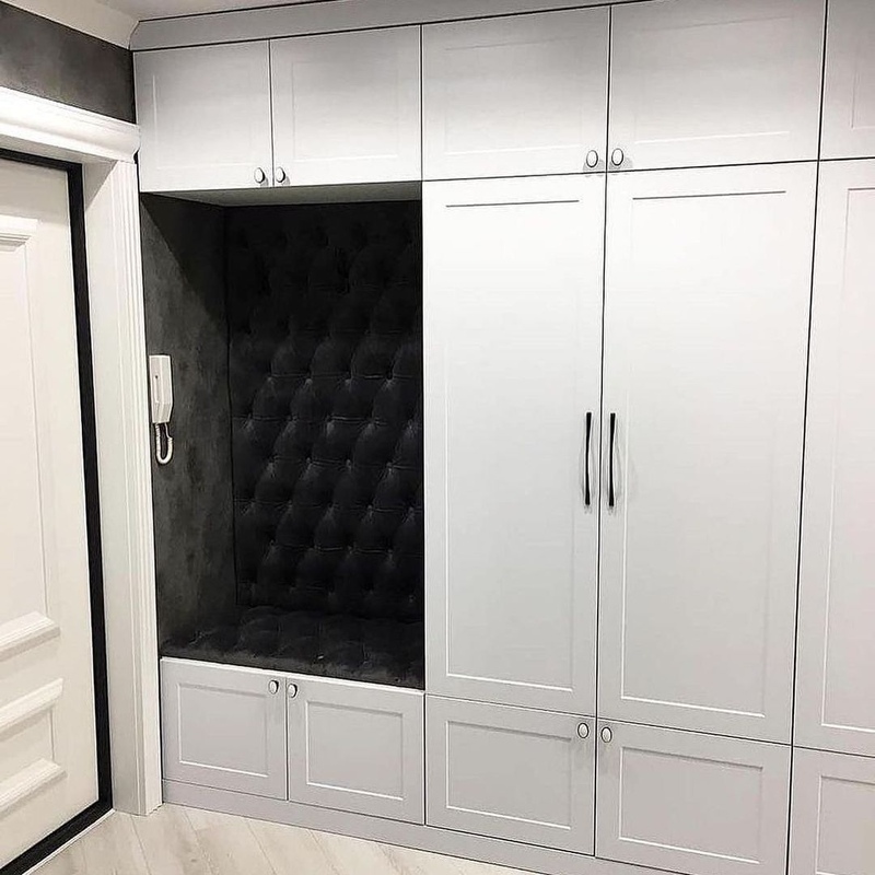 Встроенные распашные шкафы-Встроенный шкаф с распашными дверями в прихожую «Модель 40»-фото3